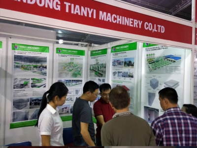 定位圓瓶貼標(biāo)機(jī)